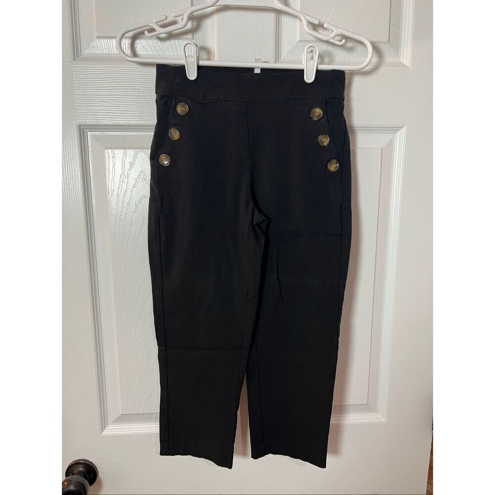 Kate Park Black Cropped Pants w/ Button Detail Size 8